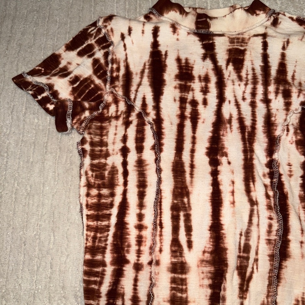 Urban Outfitters Crop tee - Picture 4 of 6